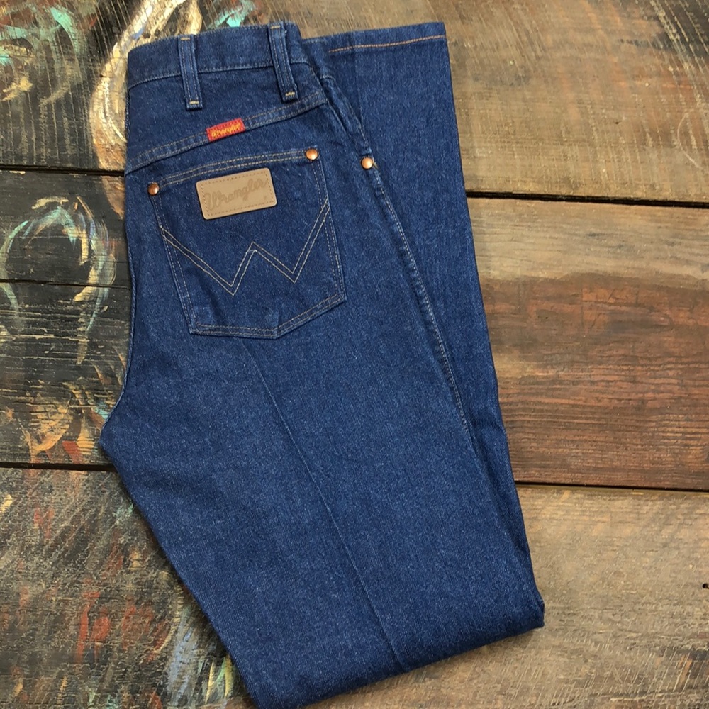 Classic Actual Women’s Wranglers- brand new condition!!!